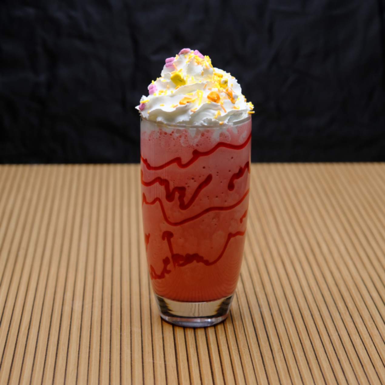 ÇİLEKLİ MİLKSHAKE