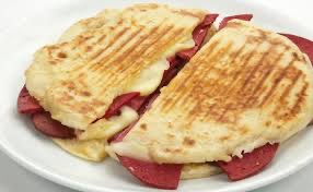 Kaşarlı - Sucuklu Tost